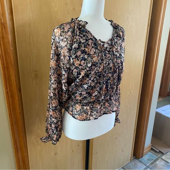 American Eagle • Chiffon Lace Up Blouse in Washed Black - Picture 13 of 15